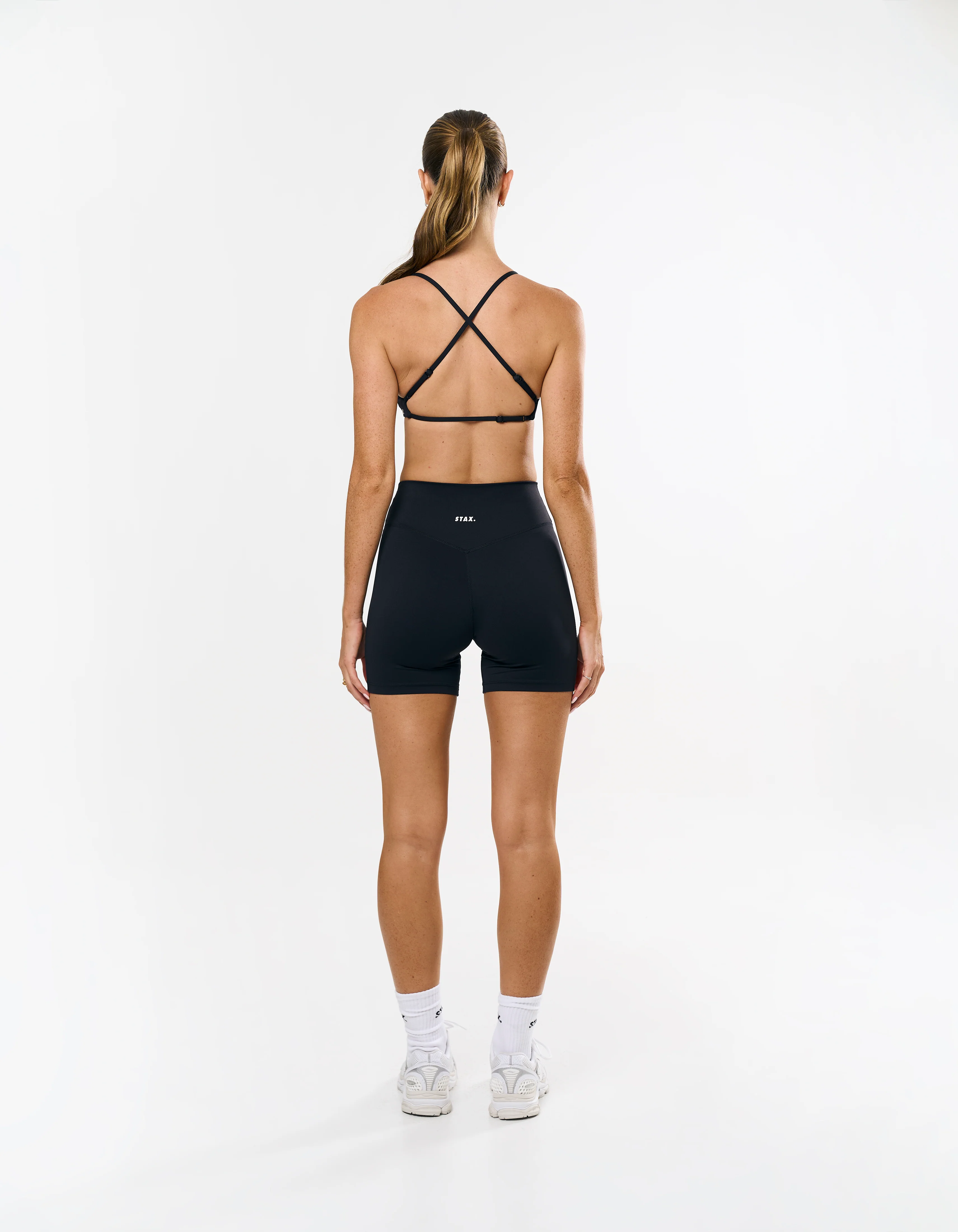 Crossback Crop Airlyte - Black - Image 6