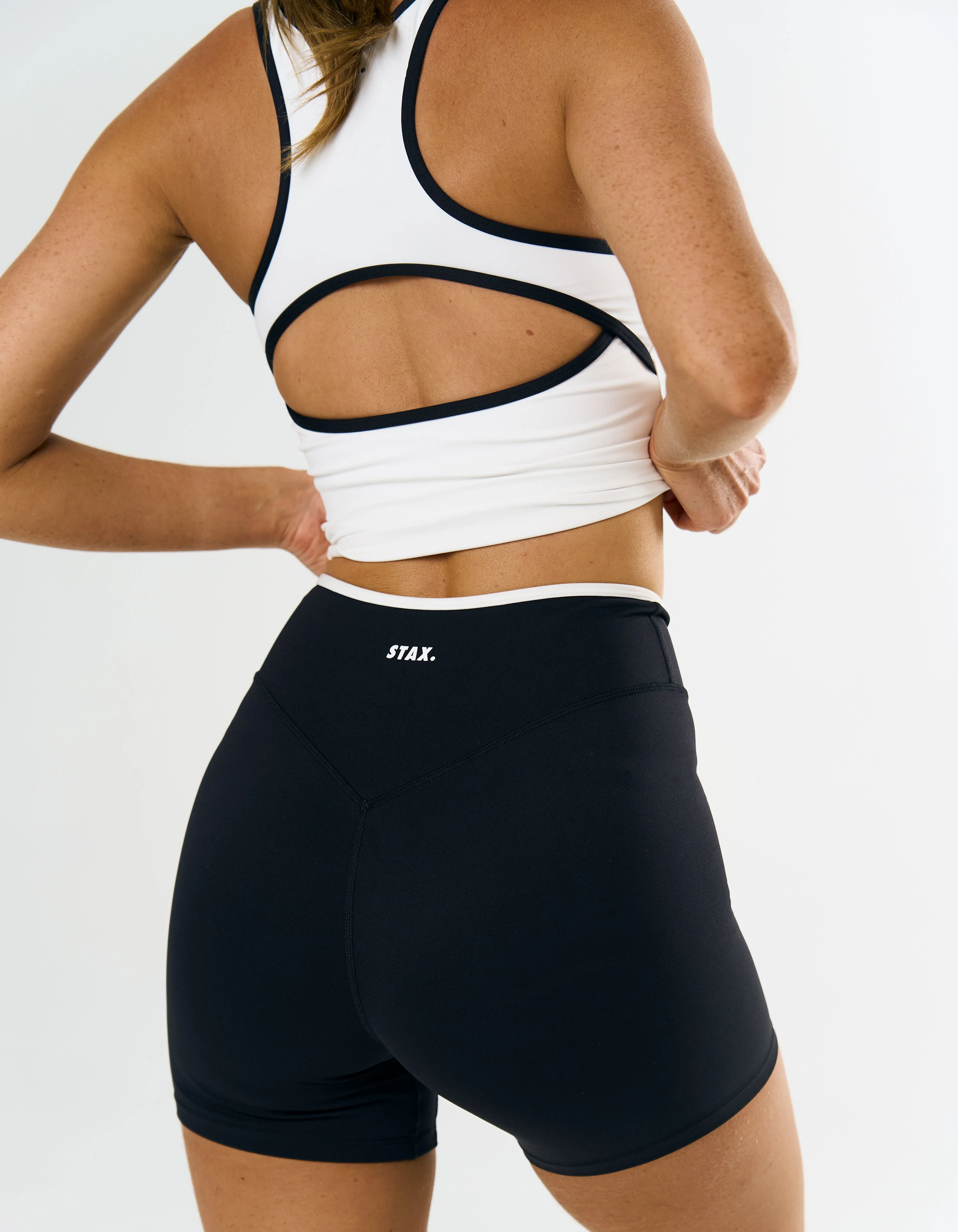 Crossover Standard Bike Shorts Airlyte - Liquorice - Image 10