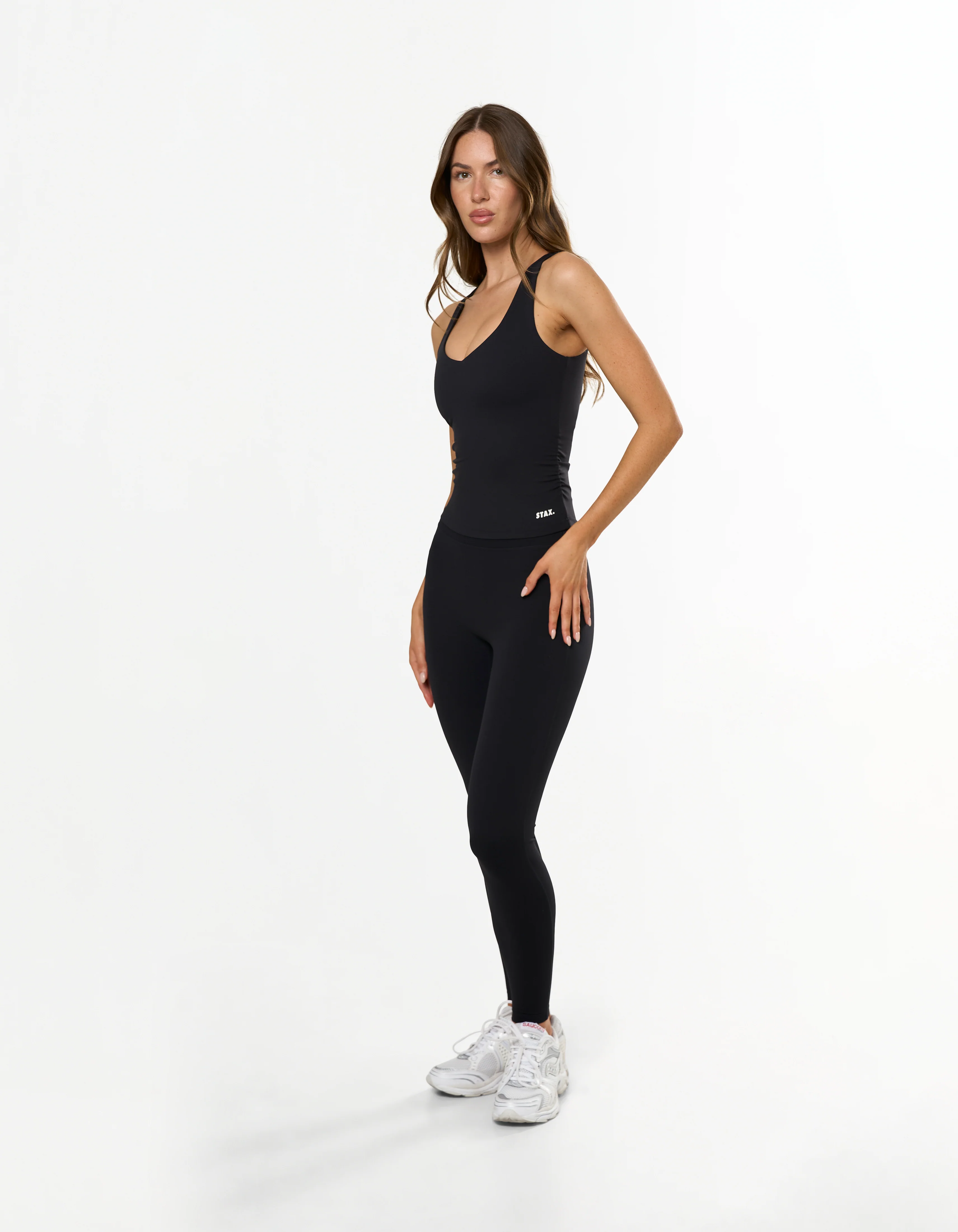 V Front Ruched Tank Airlyte - Black - Image 7