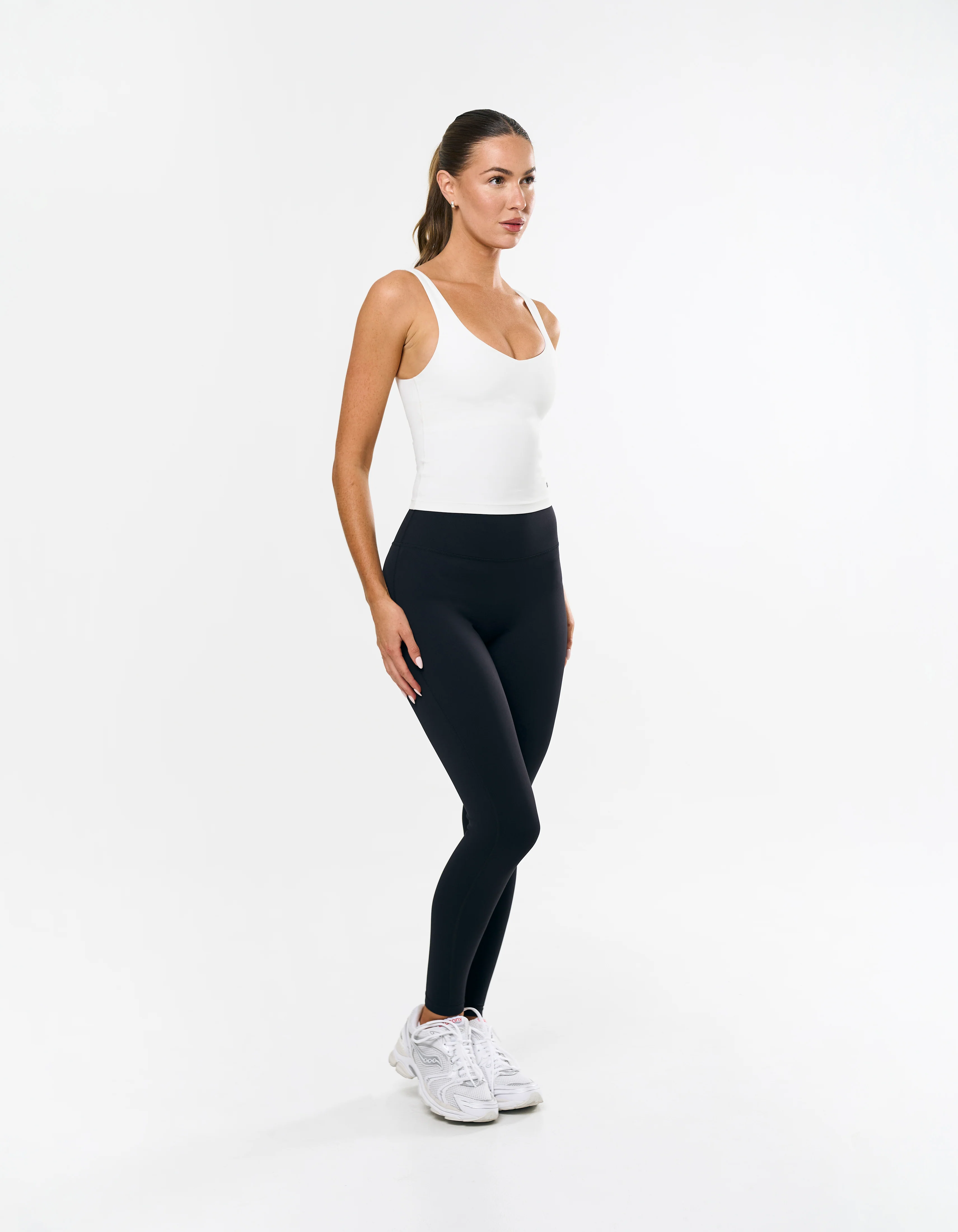 V Front Tank Airlyte - White - Image 5